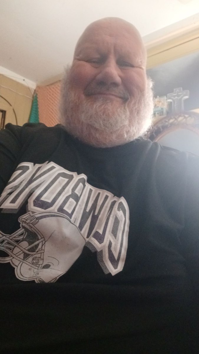 Herman715529's tweet photo. Just chilling https://t.co/aerUmxFVKO