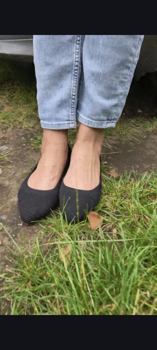 mysweatytoes4u's tweet photo. Jen's sexy sweaty toes!! https://t.co/8RxiBC1RSu