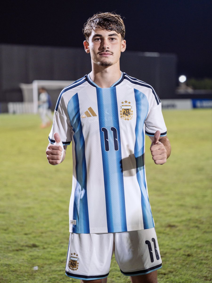 sudanalytics_'s tweet photo. 🌟🇦🇷 LOS QUE SE PUEDEN SUMAR:

➜ Simón Escobar (Vélez).
➜ Gio Baroni (Talleres).
➜ Juan Policella (Vélez).
➜ Marcos Ortiz (Belgrano).
➜ Kiki Ramos (Vélez).
➜ Thiago Aguirre (Vélez).
➜ Joaquín Amor (River). https://t.co/jFZ7J1Zaws