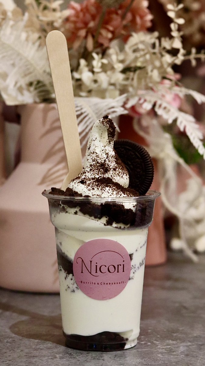 osm9141's tweet photo. 熊本スイーツ2
Nicoriのオレオパフェ https://t.co/Pzz8f4e1Lg