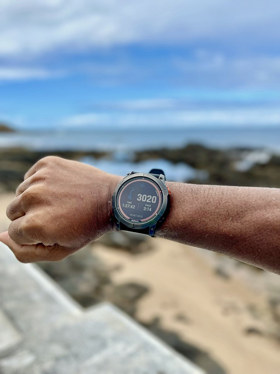 hypster_runner's tweet photo. TEVE + TENDO + TEREMOS 🏃♂️ 🏊
(...usando a força do ódio como motivação)
#burnouteam #beatyesterday #swimbikerun #nadapedalacorre #aguasabertas #openwater https://t.co/iPdiuHJhTs