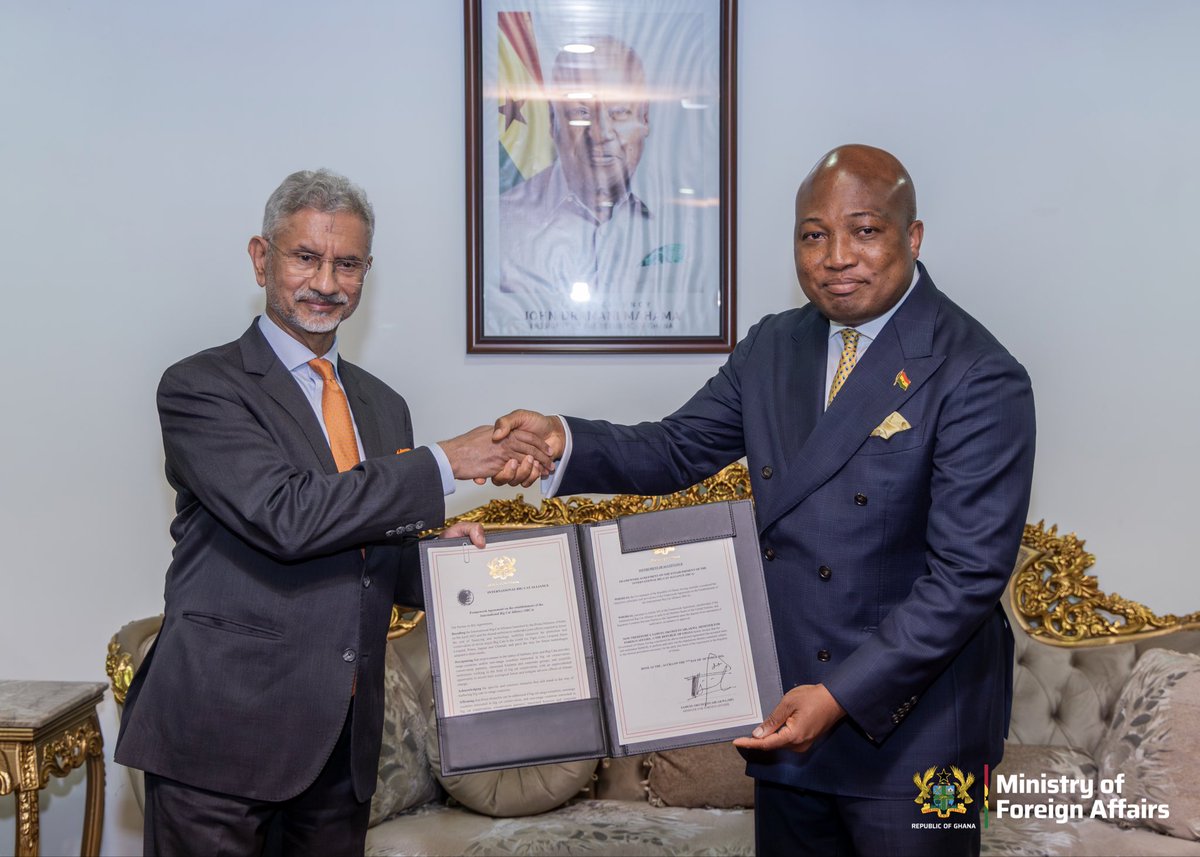 S_OkudzetoAblak's tweet photo. Ghana has formally joined the International Big Cat Alliance (IBCA). 

It was with great pleasure that I presented the signed agreement and instrument of acceptance to the distinguished External Affairs Minister of India, His Excellency Dr. S. Jaishankar during his visit to Ghana. 

The IBCA initiated by Prime Minister Narendra Modi and other international partners in 2023 seeks to protect and conserve big cat species including lions, tigers, leopards, jaguars, pumas and cheetahs. 

President Mahama is keen to expand Ghana’s wildlife reserves, prevent the extinction of big cats, combat poaching, revive our zoos and make Ghana a premium conservation destination. 

For God and Country 🇬🇭 🙏🏾