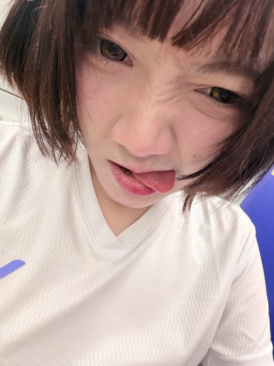 Saki_AKRO's tweet photo. วันนี้หนูไปซ้อมมา กลับมาแบบมอมๆ แต่หนูจะไปตีแบตต่อ คริคริ แวะมาลงรูปให้ดูเผื่อมีคนคิดถึง 🐻🎀💕 https://t.co/IVdW11gTQ7