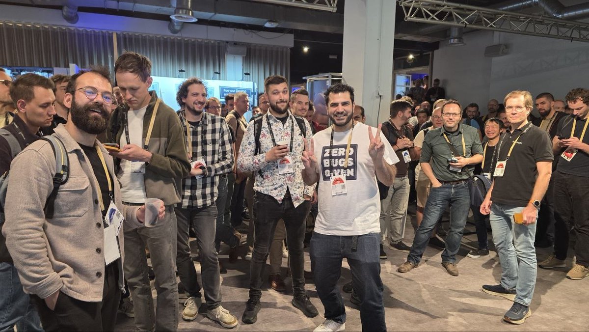bellsoftware's tweet photo. Thank you to everyone who stopped by the BellSoft stand at Devoxx Belgium! We hope you enjoyed the conference as much as we did.

Thanks also to everyone who took part in our Java and AI survey. We’ll share the results soon.

And congratulations to our raffle winner, Mitja Lapajne from Better Care! Enjoy your Meta Quest 3 🎉