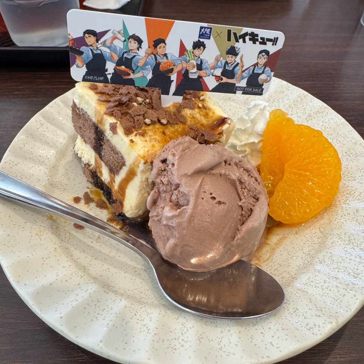 pagtphg's tweet photo. コラボのごはん食べれるのなかったからデザートだけー♡
ステッカーは及川さんとぼっくんやった！ https://t.co/Opxgl0hYHI