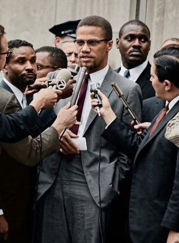 JonescomX's tweet photo. Jones Manoel, same energy as Malcolm X. https://t.co/RcYhlCsiBi