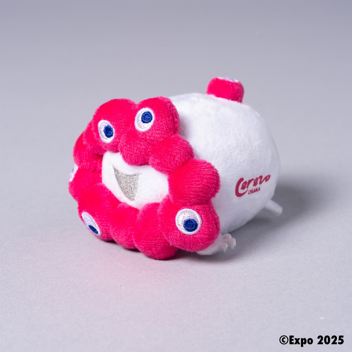 cerezo_goods's tweet photo. ＼大人気コラボが帰ってくる🤩／
ミャクミャク セレッソ大阪コラボレーショングッズ第2弾が販売開始！

「セレッソピンク」×「ホワイト」のスペシャルカラーをまとったミャクミャクが登場。

©Expo 2025
EXPO2025 公式ライセンス商品