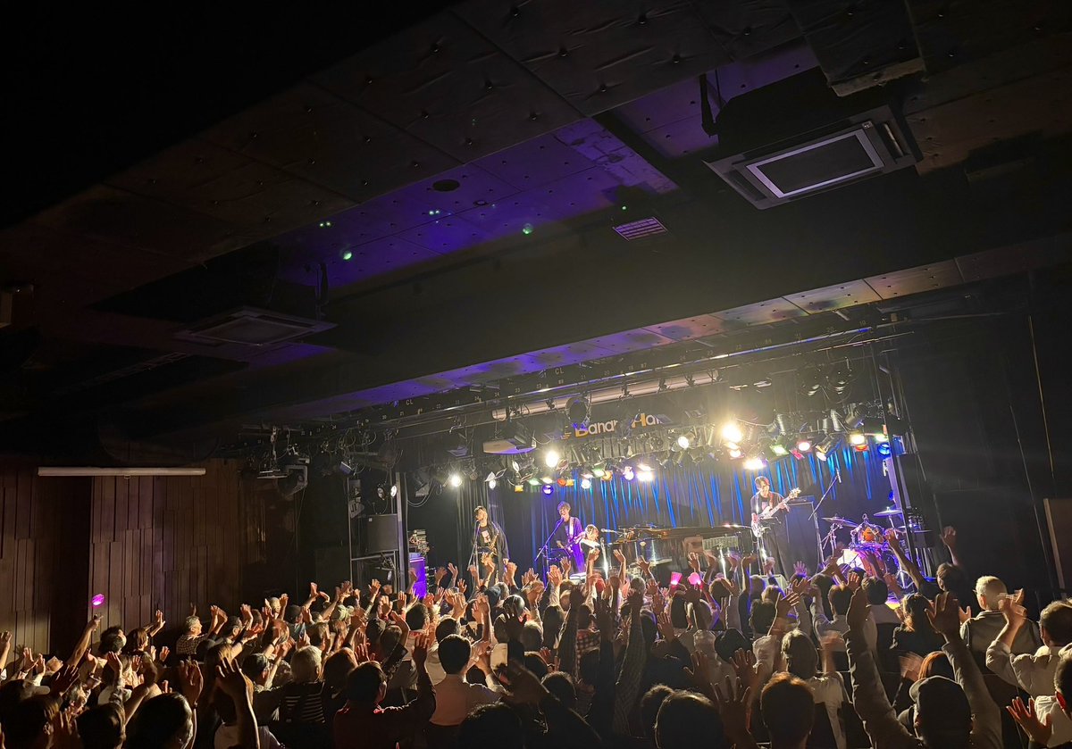 singer_yuuka's tweet photo. 優花Birthday Oneman Live
「In Bloom」

本当に沢山のご来場ご視聴
ありがとうございました☺️💐

歌い続けて約10年。
悩んだり迷ったりした時間も
すべて無駄じゃなかった、と
そう思わせてもらえた時間でした🫱🏻‍🫲🏼✨

バナナホールが
"悔しい場所"から"大切な場所"に変わったのも
あなたのおかげです。 https://t.co/f3tLgBlfCj