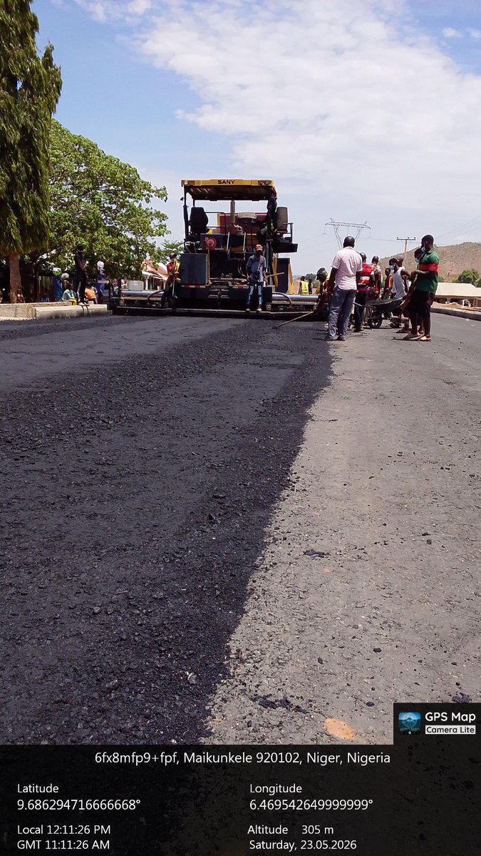 YeriTheSGF's tweet photo. Minna–Zungeru–Tegina Road Gains Momentum Under Renewed Hope Agenda

Work on the Minna–Zungeru–Tegina road, a key Renewed Hope Agenda project, is progressing rapidly under the supervision of the Federal Ministry of Works and the Niger State Controller.

Once completed, the road will ease travel between Kontagora, Zungeru and Minna, improve safety and boost trade along the corridor.

The progress reflects President Bola Ahmed Tinubu and Works Minister, Engr. Dave Umahi's commitment to delivering practical infrastructure that connects communities and drives economic growth.
@FMWNIG @DaveUmahi