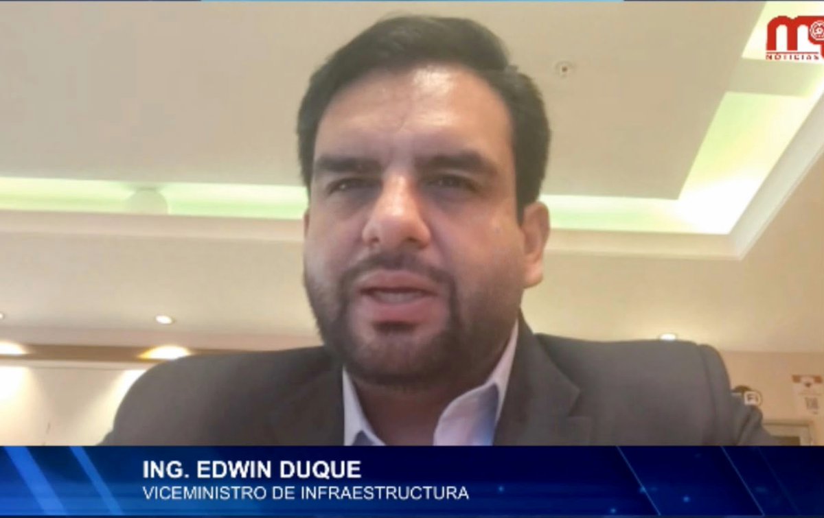 MIT_Ecuador's tweet photo. #MITEnMedios | En entrevista para MP Noticias, el viceministro de Infraestructura, Edwin Duque, explicó las acciones que ejecutará el Gobierno Nacional frente al fenómeno de El Niño para la provincia de El Oro:
✅ Maquinaria operativa y disponible en territorio para atender emergencias.
✅ Atención prioritaria en la provincia ante afectaciones por deslizamientos e inundaciones.
✅ Capacidad de respuesta inmediata desde la Zonal ante eventos que afecten la movilidad.
✅ Avance de los estudios de la vía Cuenca–Girón–Pasaje, conexión estratégica entre la Sierra y la Costa.
🤝 Estamos preparados para actuar y proteger la conectividad del país.