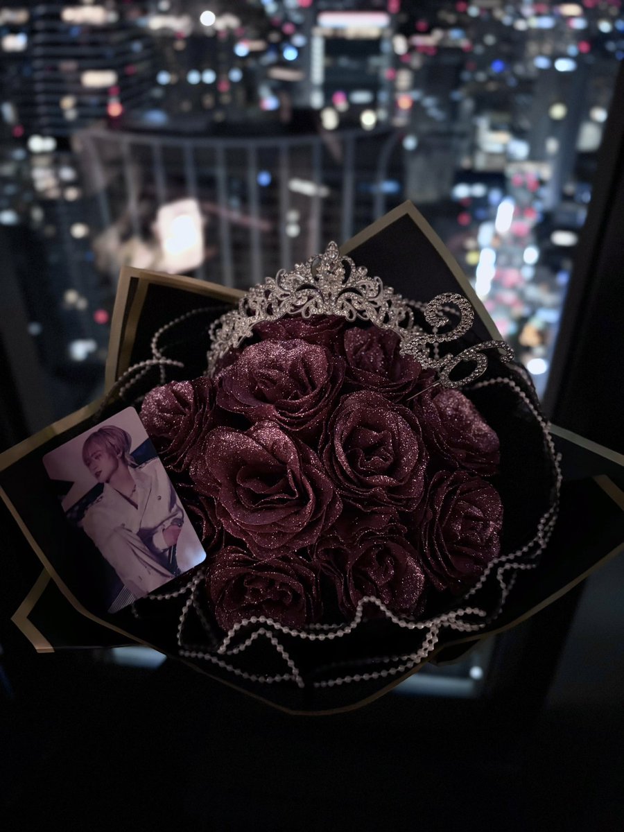 __xonlyuu10's tweet photo. 雄大くん26歳のお誕生日おめでとう🍰
世界でいちばん大切大切な貴方へ🩶

 #祝26歳_佐野雄大55年後も共に  #HAPPYYUDAIDAY  #佐野雄大 #生誕祭 https://t.co/aP4dxpw2rX