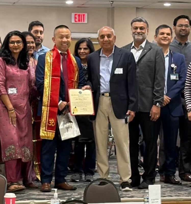 ClarenceLamMD's tweet photo. As the only physician in the Senate, I enjoyed stopping by Shri Mangal Mandir in MoCo, for their 15th annual health fair. They're doing amazing work bringing in volunteer physicians, specialists, and even dentist to provide free care, screening, and vaccinations to those in need! https://t.co/ft7yZpEQMo