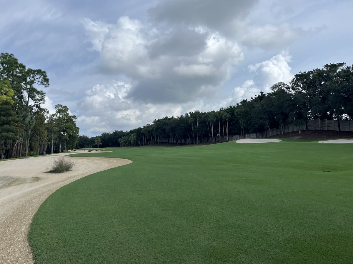 ElectroComms's tweet photo. Nice for golf 
Naples fl https://t.co/pX1TSISUfg