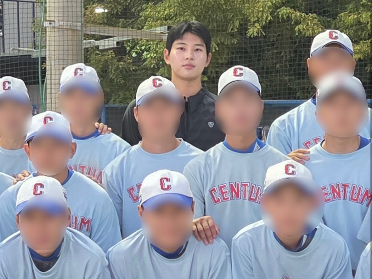 myh1ms's tweet photo. 현승이 센텀중 다녀왔구나 선배도 후배들도 모두 파이팅~~!! 🔥 https://t.co/Cw62Vfhmoc