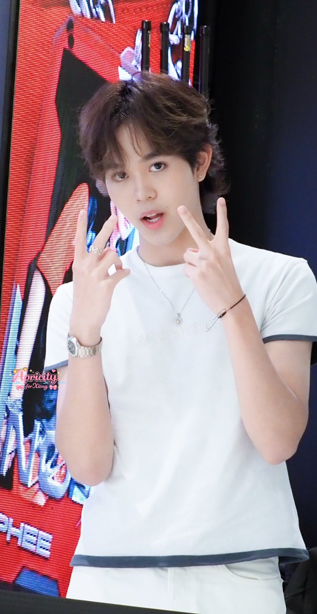 Apricity_HSW's tweet photo. คนที่เสิร์ฟแฟนคลับขนาดนี้ ชื่อไทโอนะคับ แสนดีเว่อ 
ท้อแท้กับความน่ารักของพี่ทัมม
#CIRCRL1stANV
 #CIRCRL
#THIOTHAMM #THIO #ไทโอ
#NexT1DE_THIO #NexT1DE https://t.co/wUd10SWxz6