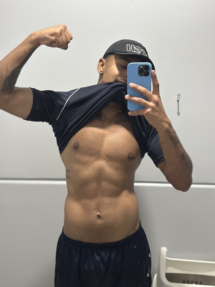 VIT_JR2's tweet photo. Alguém pra fazer treina 💪🏾

https://t.co/aX1eGTqegJ

#BROTHERAGEM #PINTOSAWARDS #brotheragemhetero #pintosawardgay
#TROCONUDS #PINTOSAWARD
#BRODERAGEM #brotheragem
#PINTOSASWARDSBR https://t.co/IxNcyuHIoo