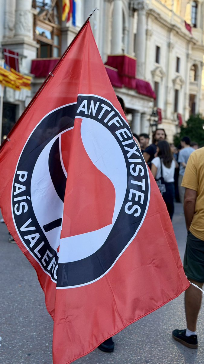 joanguanter_'s tweet photo. Des de l’Acampada de València: no passaran! https://t.co/fosdFO2d2L