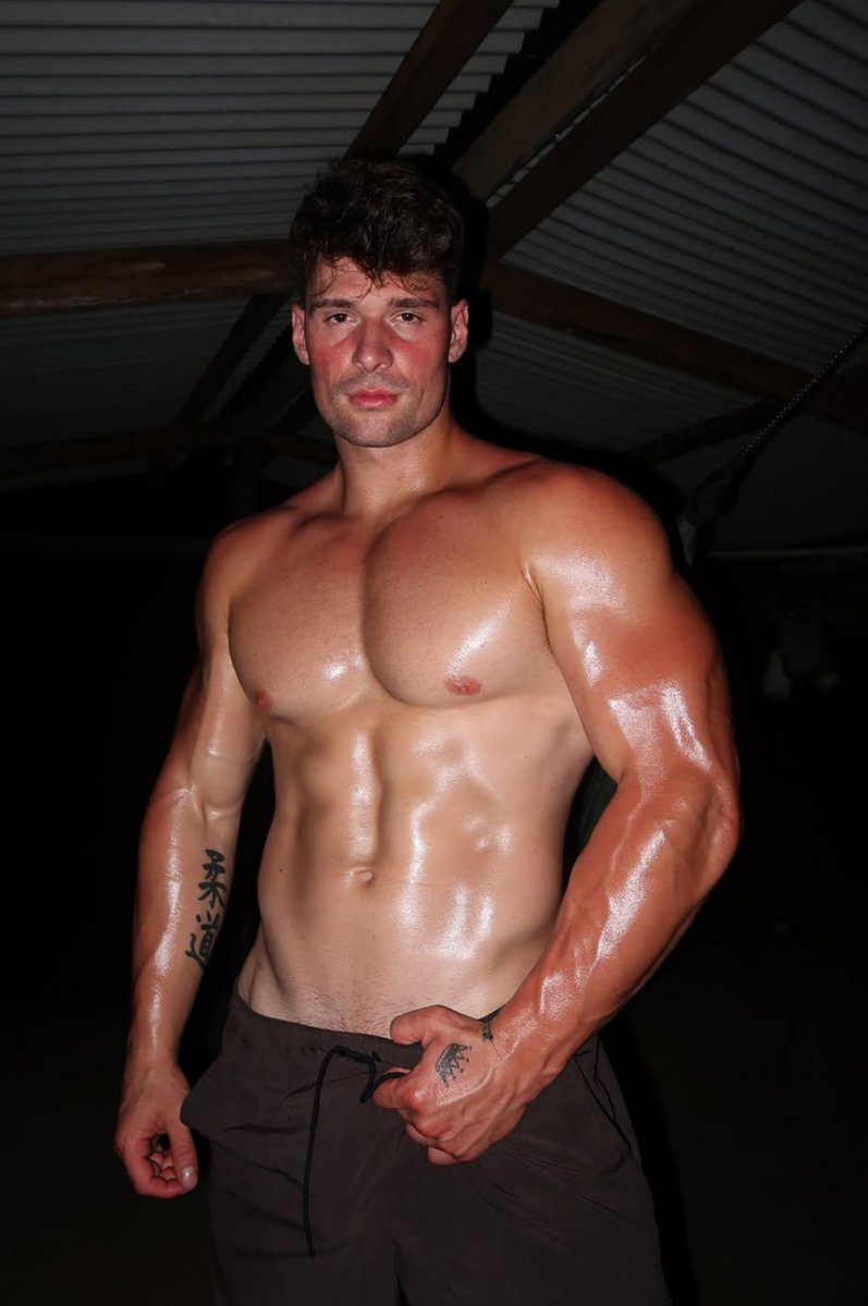 PCaster_'s tweet photo. Visit me in my dreams daddy. https://t.co/5tDWKdv8Od