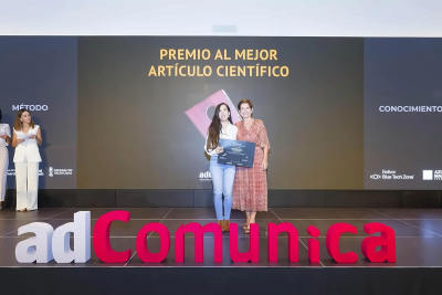 urjc's tweet photo. 🙌 Tres investigadores de la URJC consiguen un premio en comunicación

ℹ️ Noticia: https://t.co/E7a1TSIyf0

#URJC #premio #comunicación #investigación #YoSoyURJC https://t.co/kaQJsIImtn