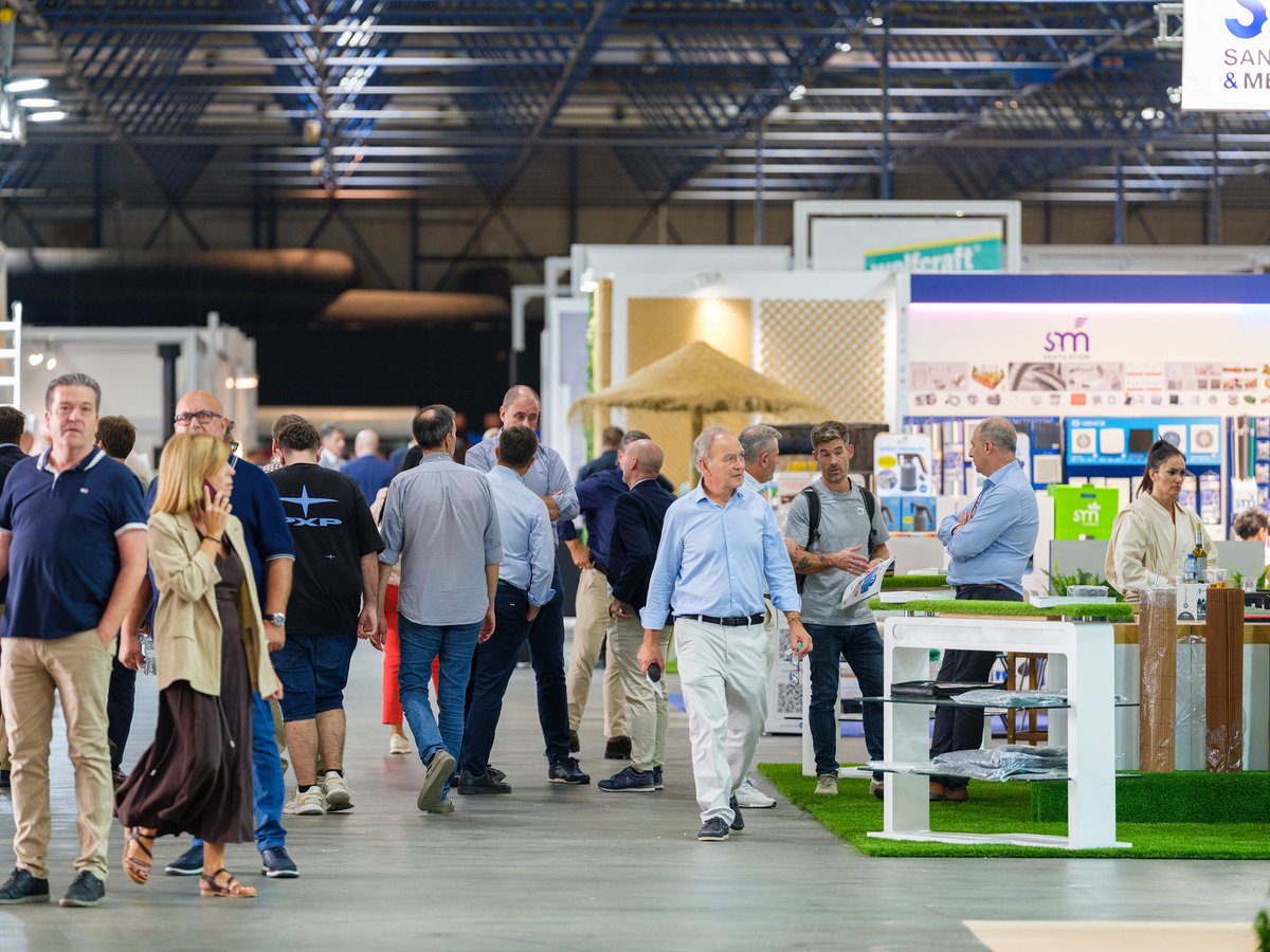 AsocFeriasEsp's tweet photo. 🏢 @Iberflora y @Eurobrico cierran su edición conjunta en @Feria_Valencia con un 5% más de visitantes y más compradores nuevos.

ℹ️ Más info: https://t.co/WlH5VWsB5A

#AsocFeriasEsp #feriasComerciales #Exhibitions https://t.co/XTcbFjrANl