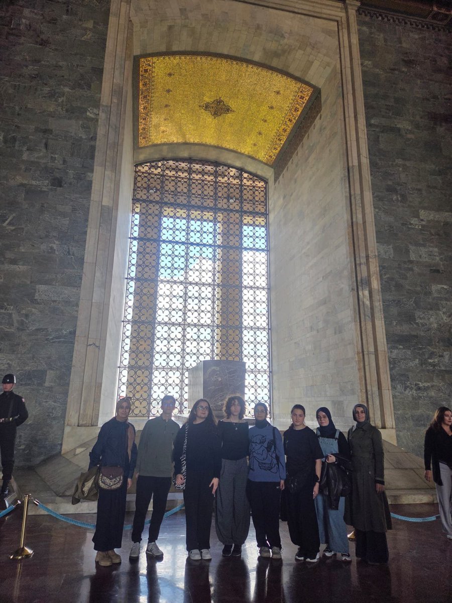 mcfenlisesi's tweet photo. Üniversite tanıtım etkinliği kapsamında son sınıf öğrencilerimiz Ankara da ODTÜ sonrasında Anıtkabir ziyareti yaptılar. Öğrencilerimiz açısından değerli bu etkinlikte emeği geçen herkese teşekkür ederiz. 
@tcmeb
@meb_ogm
@TC_Osmangazi
@bursailmem16
@Osmangazi_MEM https://t.co/6B49wCM4Pb