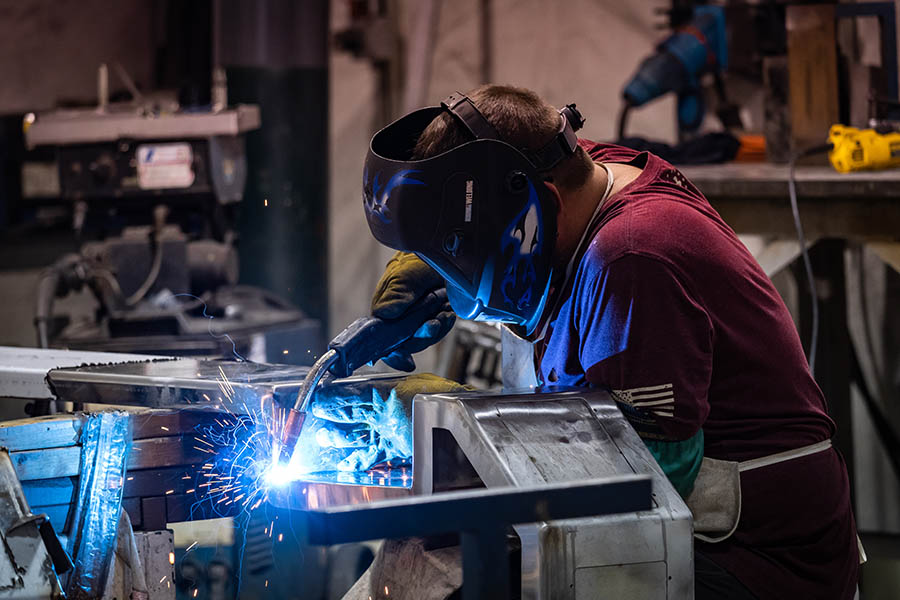 WileyMetal's tweet photo. Quality welds start with high-accuracy cutting. From there each piece is cleaned, prepped, and passed to fit up, long before anybody drops the hood. 
 
🔗 https://t.co/L8rlWywo0h 

#WileyMetal #MetalFabrication https://t.co/2wPiKBeIWr