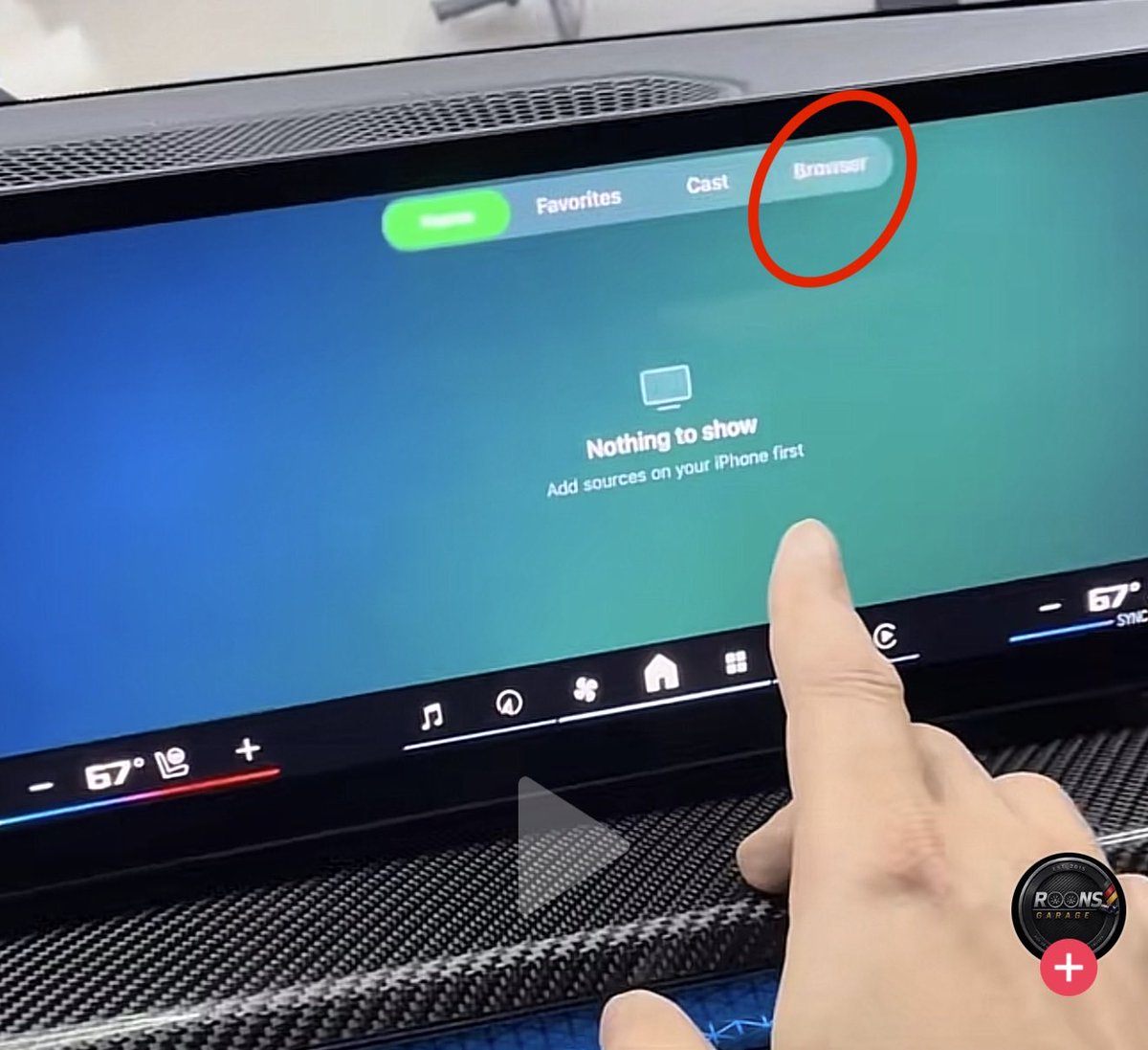 CaptainQLF's tweet photo. Tuto : Téléchargez l’application « CarTV » sur votre iPhone, puis ouvrez-la via CarPlay, appuyez sur Browser, et c’est tout! https://t.co/xNt20WD4ef