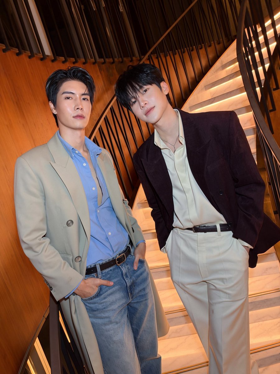 Juthama33713146's tweet photo. เหมาะสมสุด 🐺🐈‍⬛🩷

#EsquireAFTERHOURSxDMD 
#jjaypf #ohmkrit 
#JTOhm https://t.co/7t7JA6lYIh