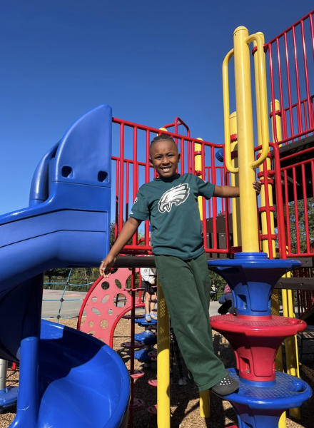 UpperMerionSD's tweet photo. 🌤️ Today’s Gator Forecast: 100% chance of smiles, sunshine, and recess fun! 🐊☀️🍁 We couldn’t ask for a more beautiful fall day at Gulph Elementary! https://t.co/VqfpnFH2PE
