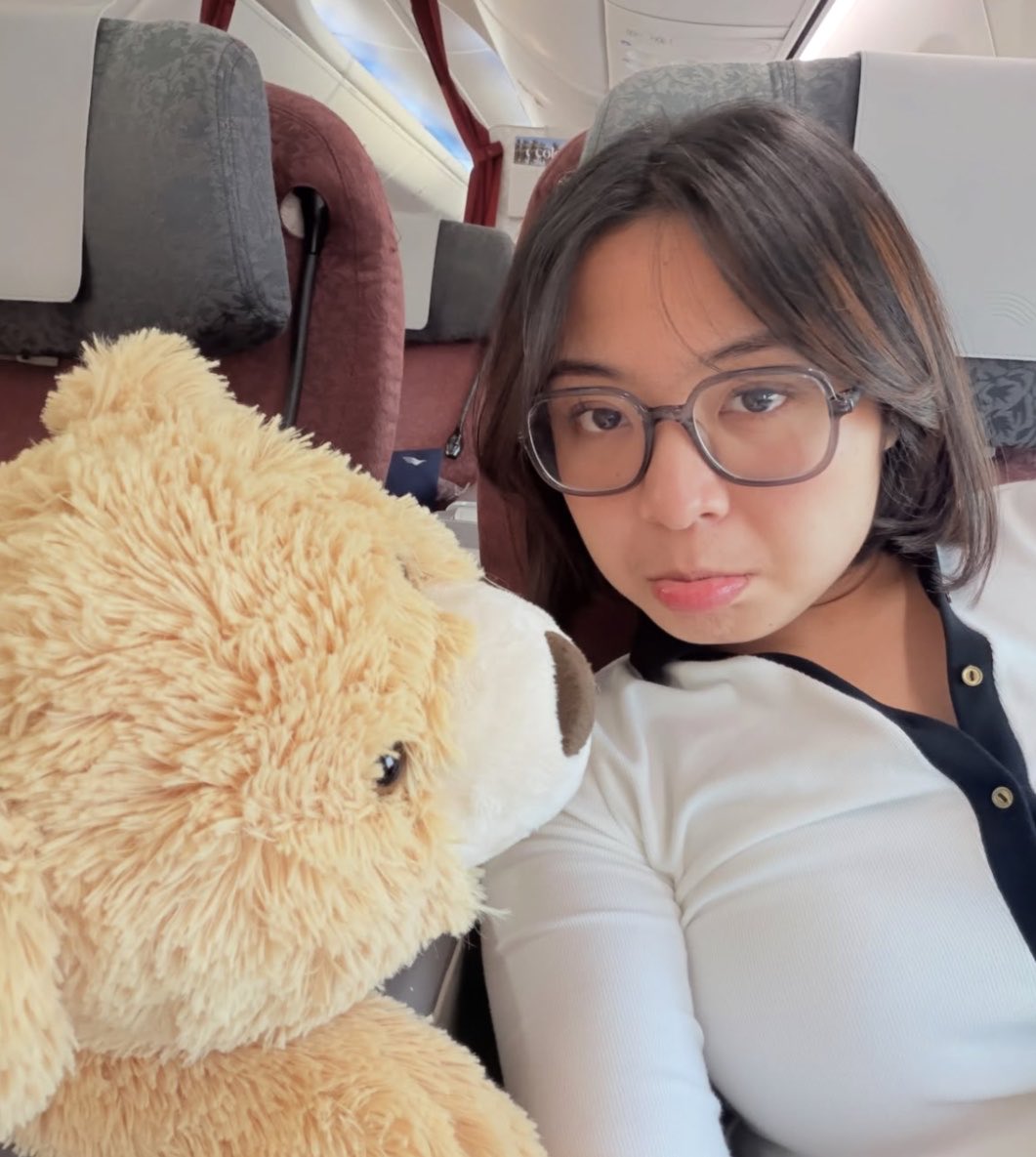 RMOFootball's tweet photo. Aduh, saya mah ngga muluk-muluk, seleranya yang lokal-lokal aja ☺️

Bernadya sama Freya, MISALLLLL.. https://t.co/bPASFL2yL5