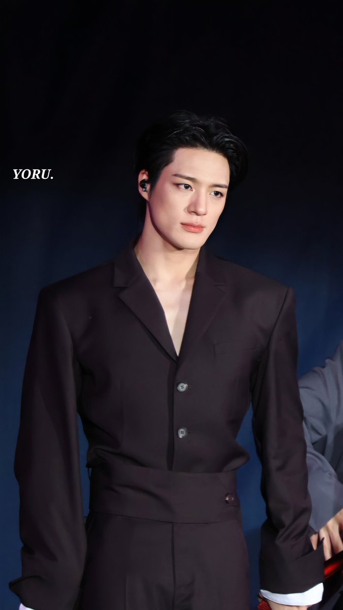 yoru_jen0's tweet photo. 🖤🩶🤍 https://t.co/G0O00niQP2