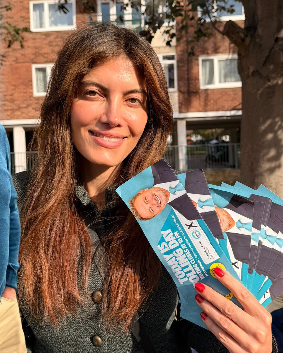 policylaila's tweet photo. One final push campaigning in Holborn &amp; St Pancras today!

Just getting home from work? There’s still time to get out and vote for @PeteReform 🗳️👊 https://t.co/03qI1Xuoda