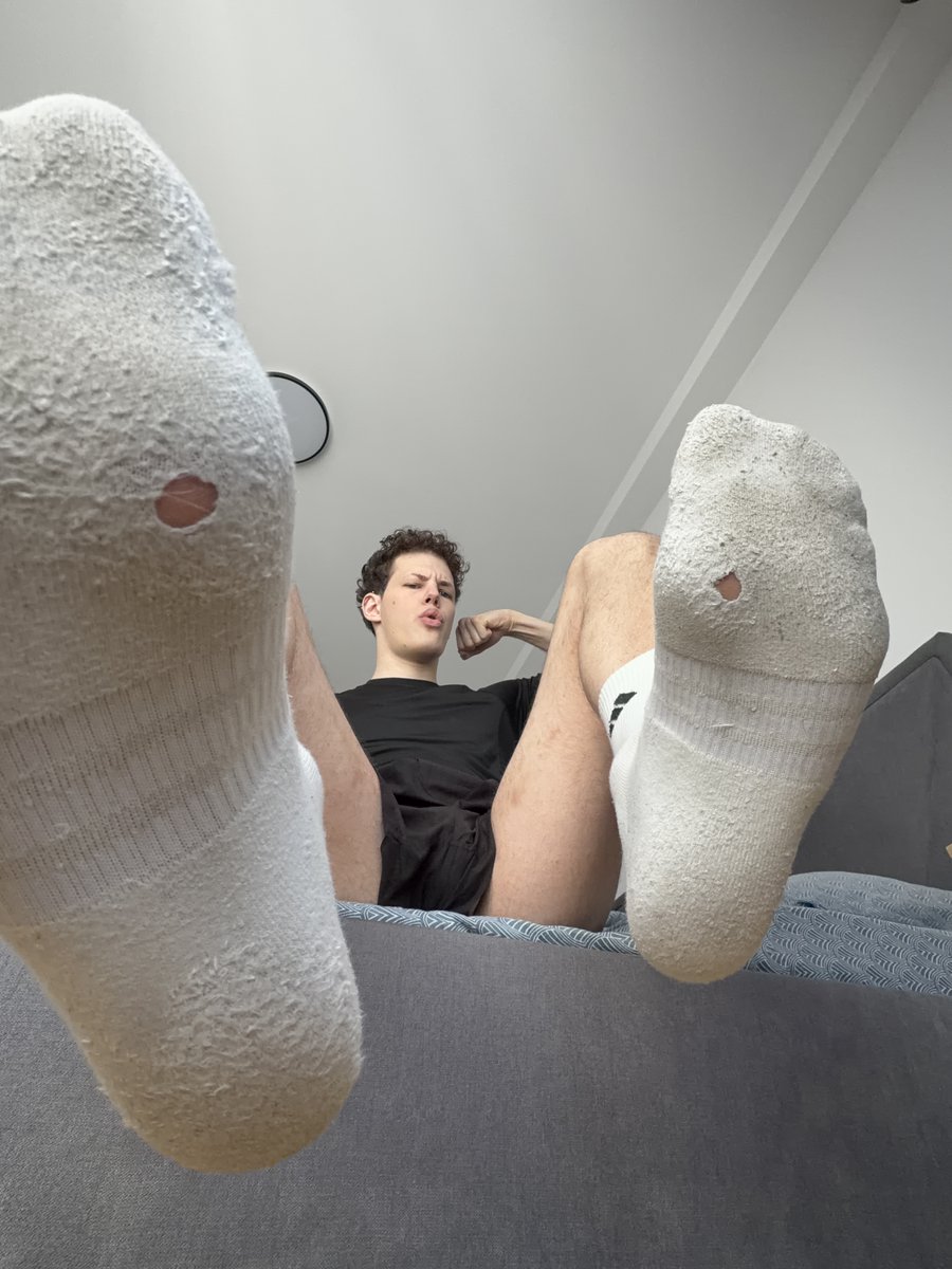 Realmasteradam's tweet photo. Look close https://t.co/uYub2L7aKl