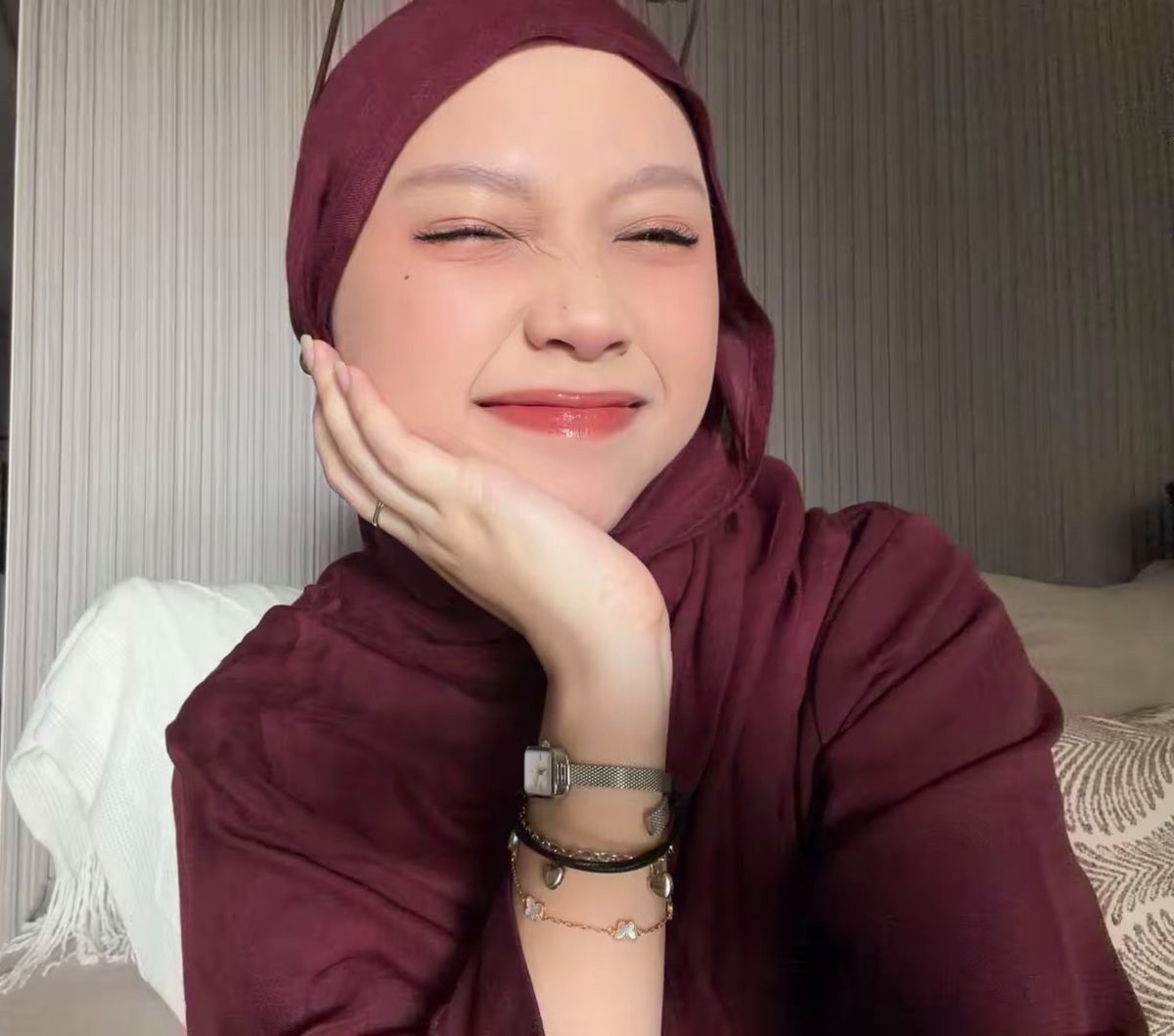 piastrigrid's tweet photo. merah merah + blush blindness🍓🏎️
izin jump in☝🏻

 #f1twtselfieday https://t.co/SVZn6ug0YK
