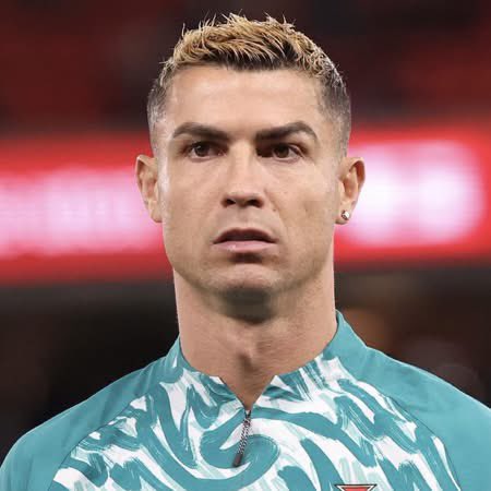 alwaysblueHQ's tweet photo. Ronaldo fans will be angry.messi fans will celebrate.😂

But let’s settle this:

Who had the better PRIME-Christiano Ronaldo or Lionel Messi ?🐐

Defend your answer.👇🔥 https://t.co/xkC81Js4se