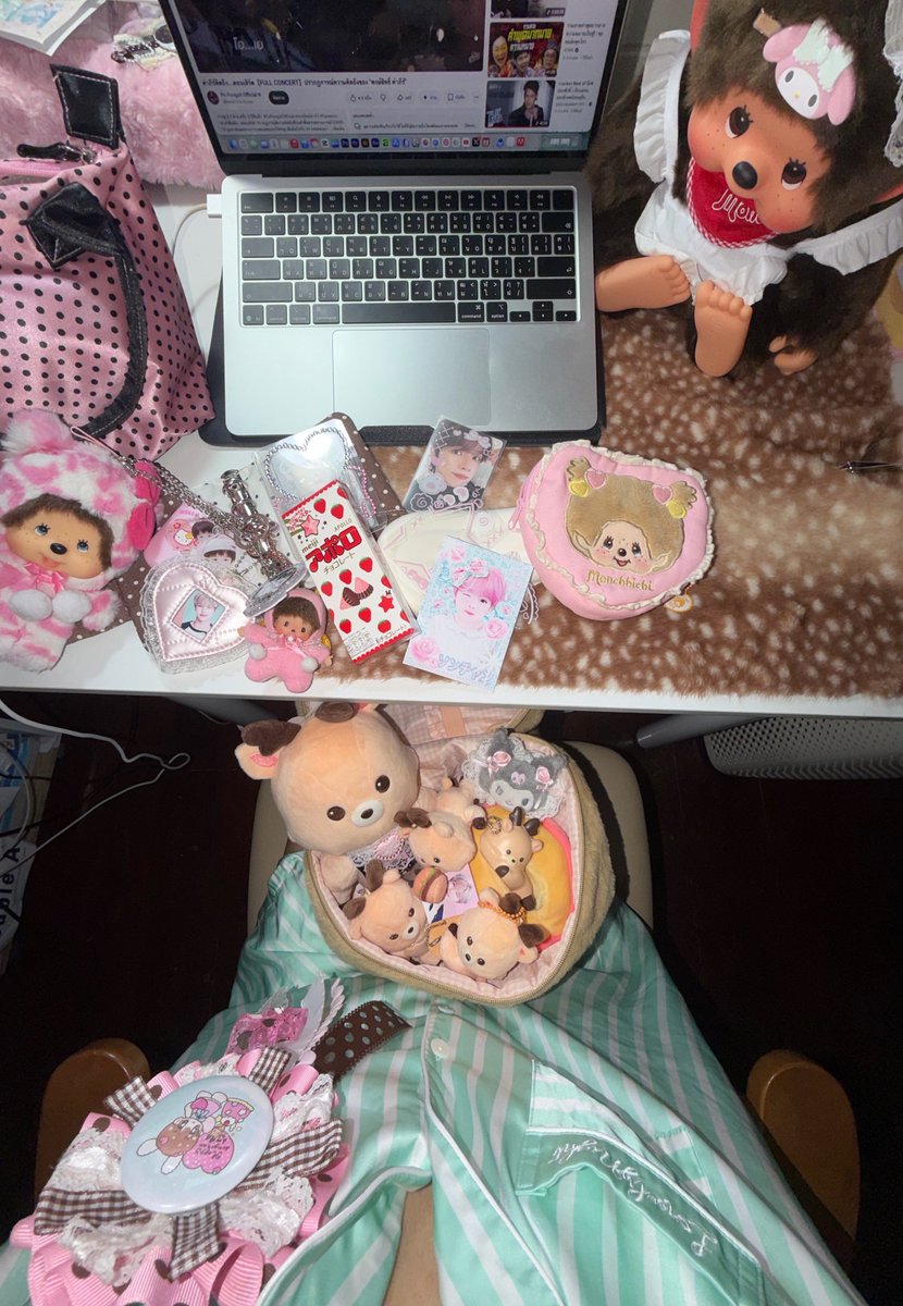 chomchaem_'s tweet photo. 🧼🐽 https://t.co/Yq9TIkODX7