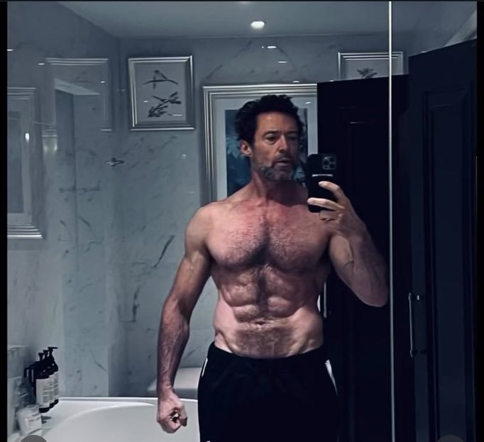 SickeningStone's tweet photo. @RealHughJackman @VancityReynolds @ShawnLevyDirect @DisneyStudios @MarvelStudios Was this around the same time? https://t.co/WYGA05Jq4c