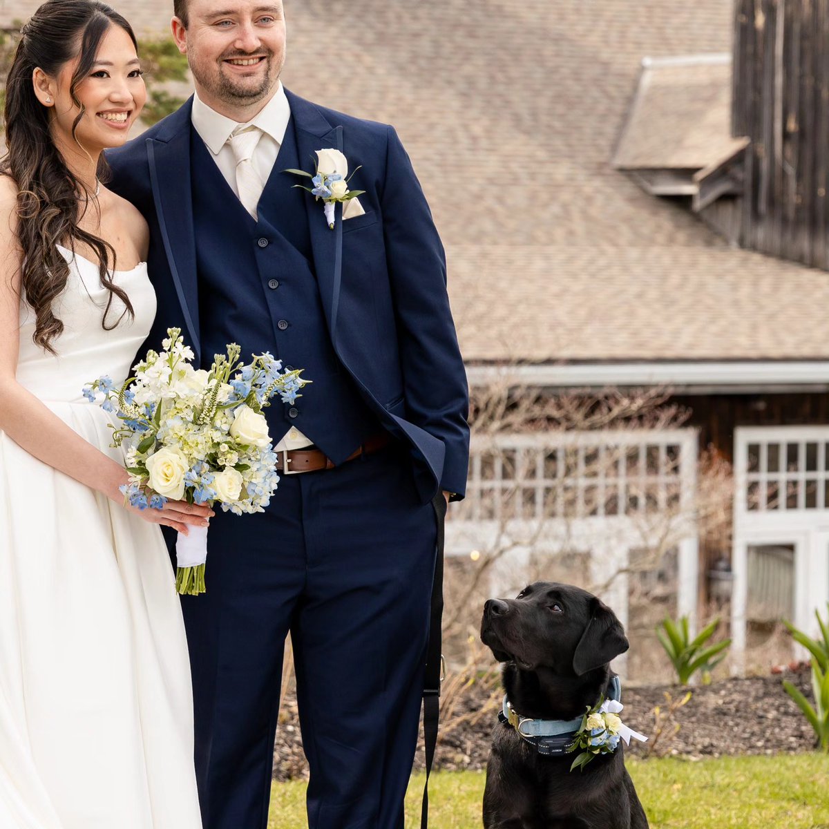 ECADServiceDogs's tweet photo. We want someone to look at us the way Service Dog Castor looks at Hannah. 💚🐾
A beautiful Throwback Thursday moment from her wedding day.
#ThrowbackThursday #ECADServiceDogs #ECADGrads https://t.co/IcWH1ABjOl