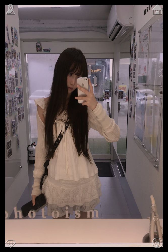 JeremyKaijyu's tweet photo. 🐎Wind moves the curtainTake a thirty-minute solo walk every weekend, reflect on your weekly actions, write down one adjustment for next week’s routine, and use quiet reflection to refine your positive daily habits steadily. https://t.co/n60SsBBnRK