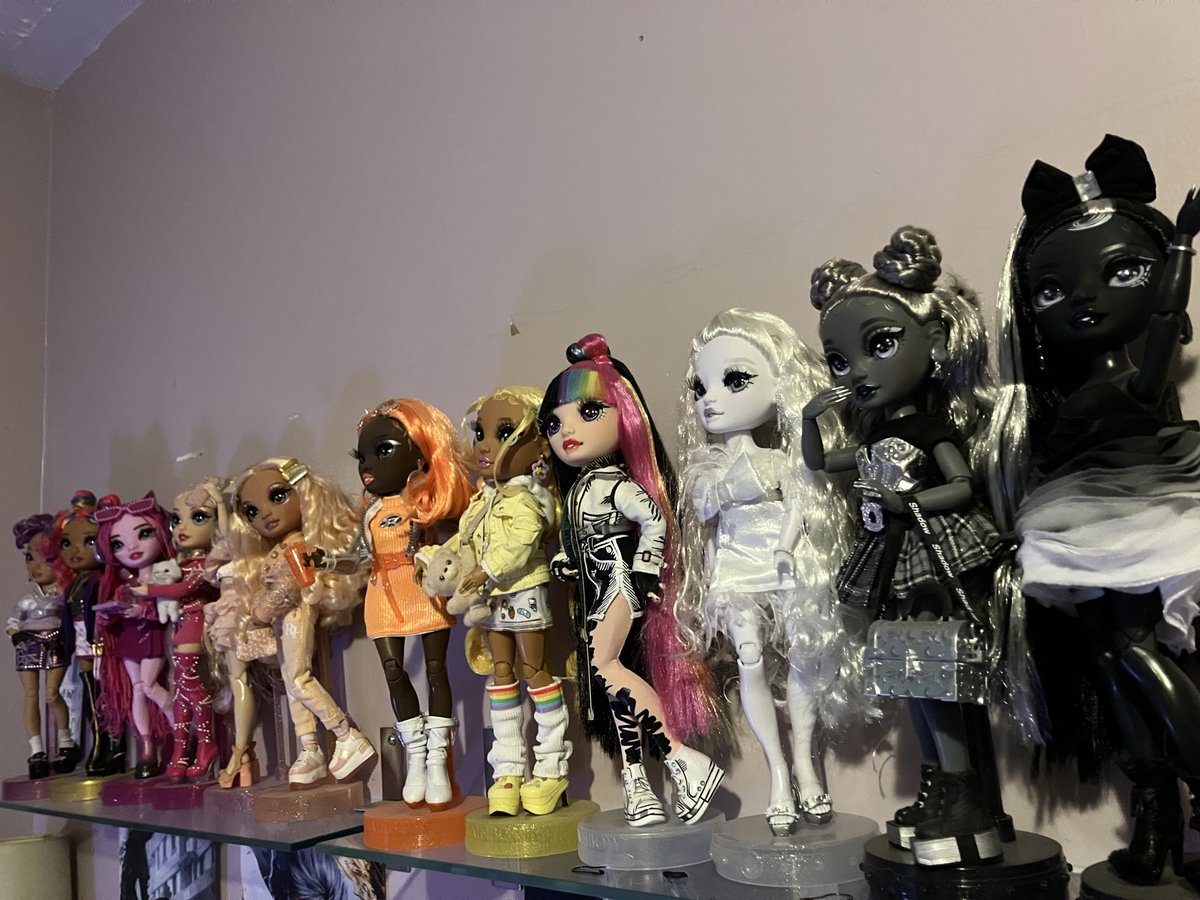 ThinkingInPurpl's tweet photo. I have 52 but I can’t get them all in the shot https://t.co/6VtTfXGKGz