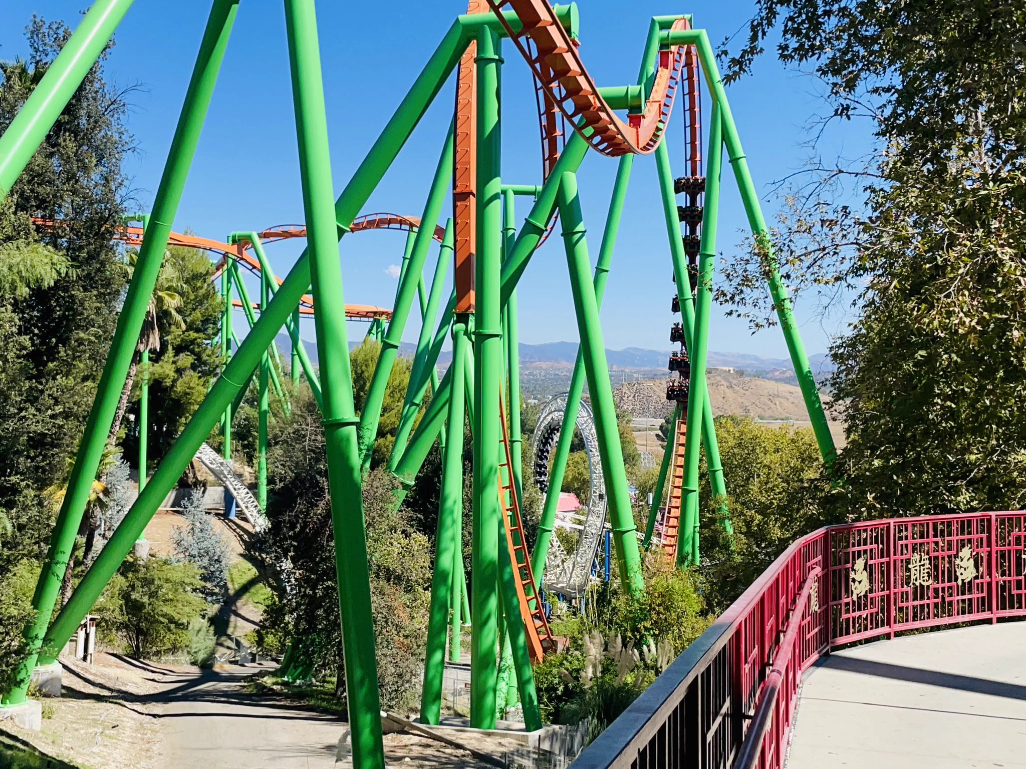 TAKAOGAさん🎢 в X: „Six Flags Magic Mountain🇺🇸 いろんなタイプの