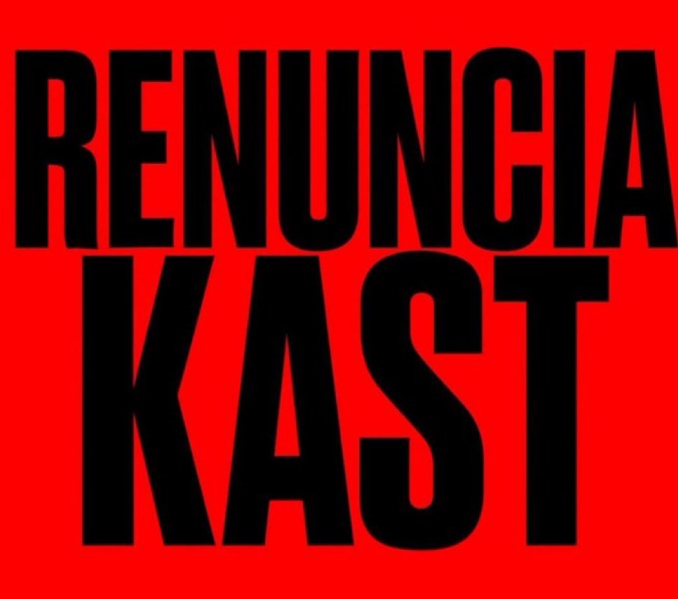 jpal_1998's tweet photo. #Parafina
#Bencina
#ChupaloKast
@PresidenteKast https://t.co/jyzV9AqRZG