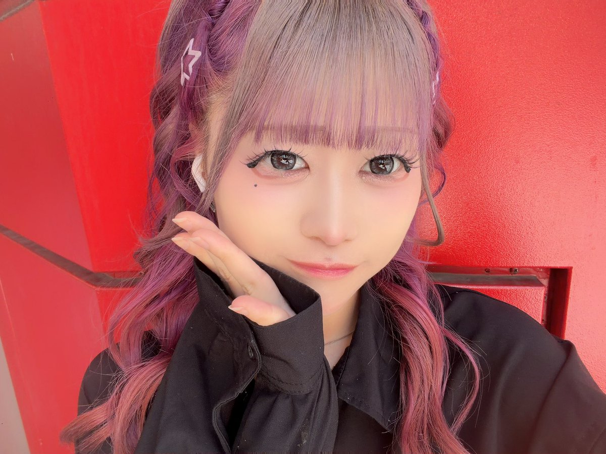cozmic_neptune's tweet photo. おはよっ♩
みんなからのおはようも待ってるよ♡ https://t.co/DDuvl2t398