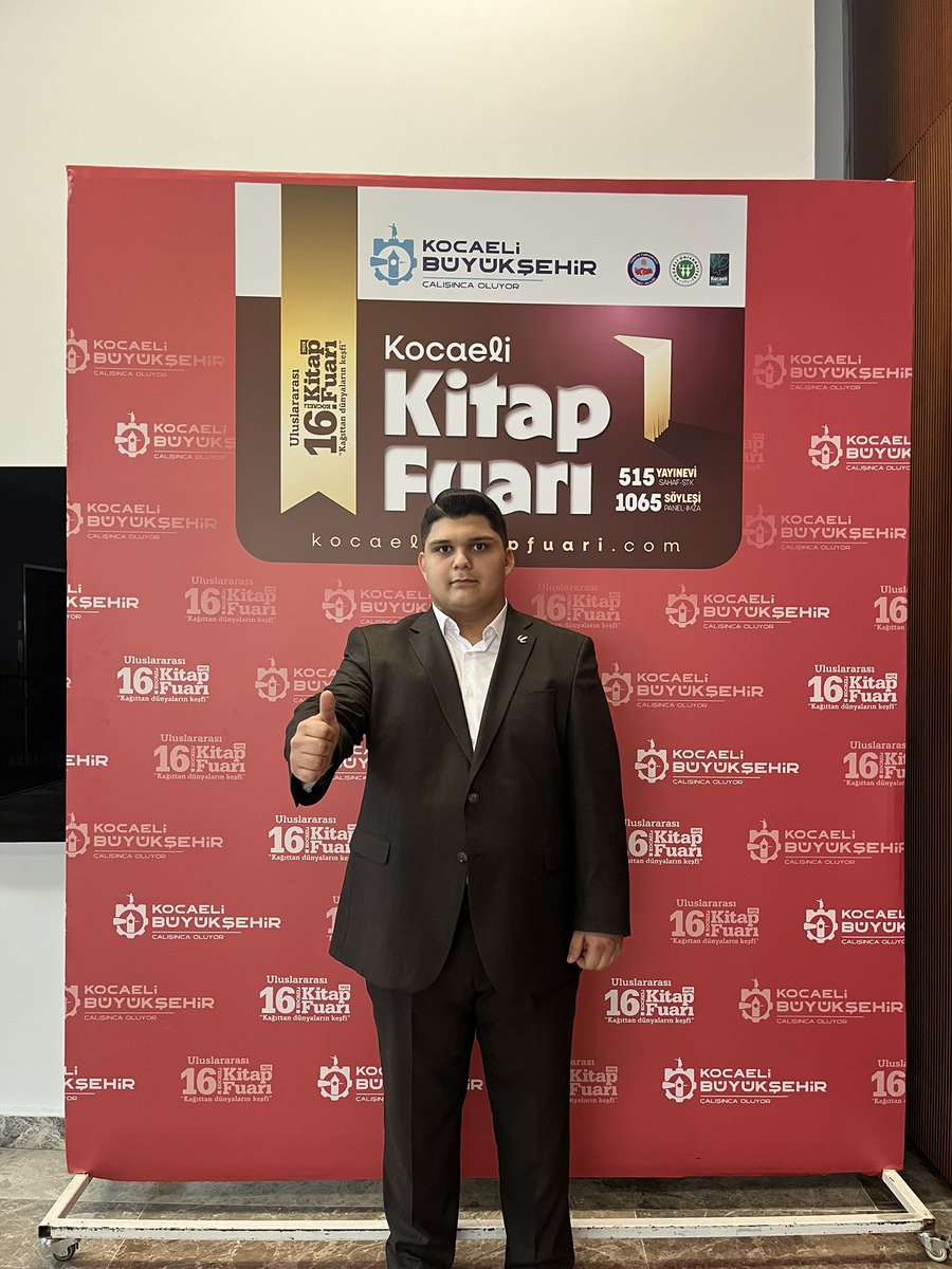 eefe_arslan's tweet photo. Kocaeli Büyükşehir Belediyemizin düzenlediği 16. Uluslararası Kocaeli Kitap Fuarı’nda, kıymetli gazeteci Fulya Öztürk ile bir araya gelerek güzel bir sohbet gerçekleştirdik. 📚

Nazik sohbeti ve samimiyeti için kendisine teşekkür ediyorum. https://t.co/RJvsb77Nkj