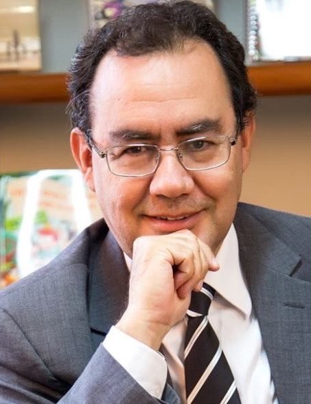 CentralDireitaB's tweet photo. 🇧🇷 URGENTE: Augusto Cury acerta apoio à candidatura de Flávio Bolsonaro no segundo turno.

O candidato do PL assinou compromissos propostos pelo escritor. O anúncio sai nas próximas horas.

🗞️ @folha https://t.co/nYclYFRDnz