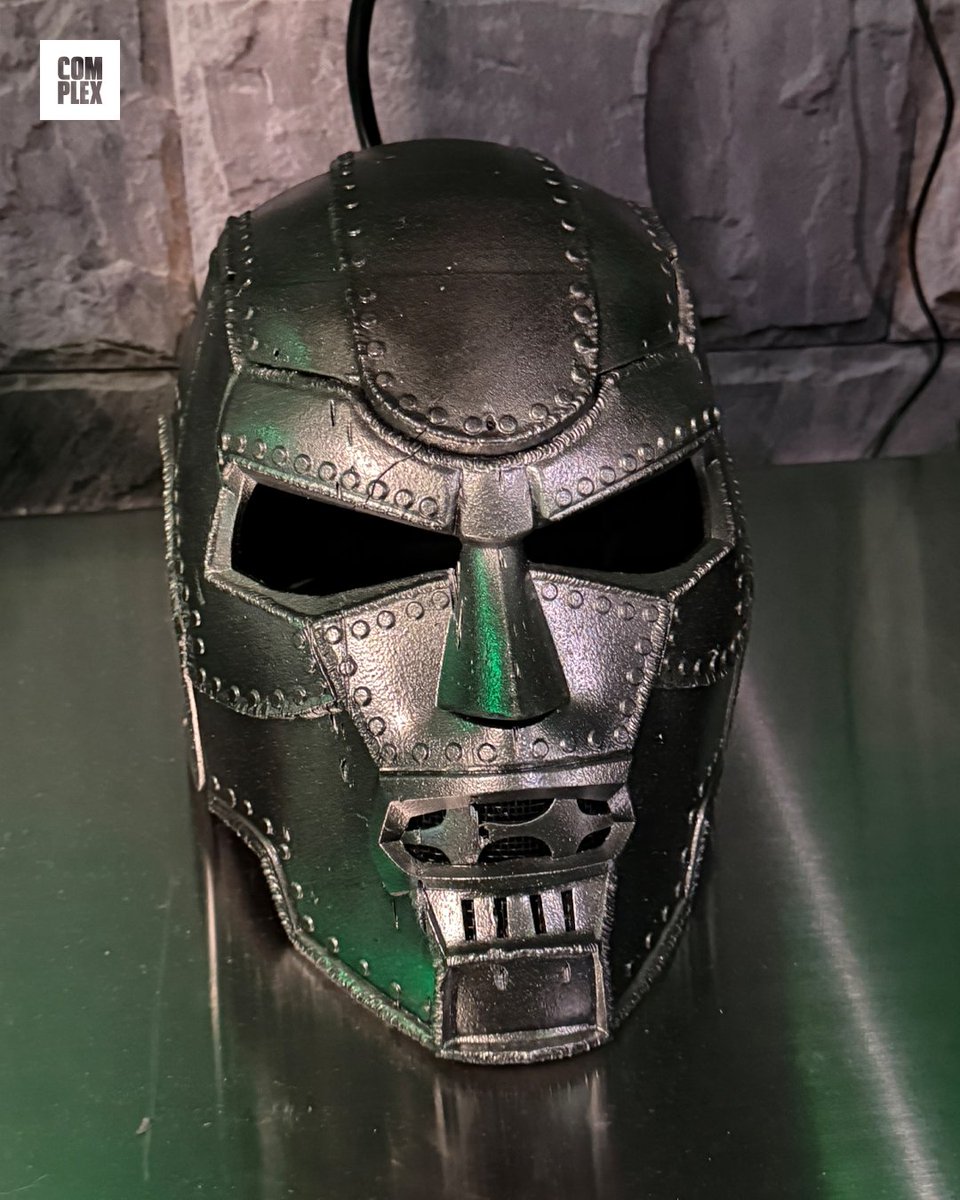 ComplexPop's tweet photo. Closer look at Doctor Doom's masks at #NYCC https://t.co/Tw4eBcQVxZ