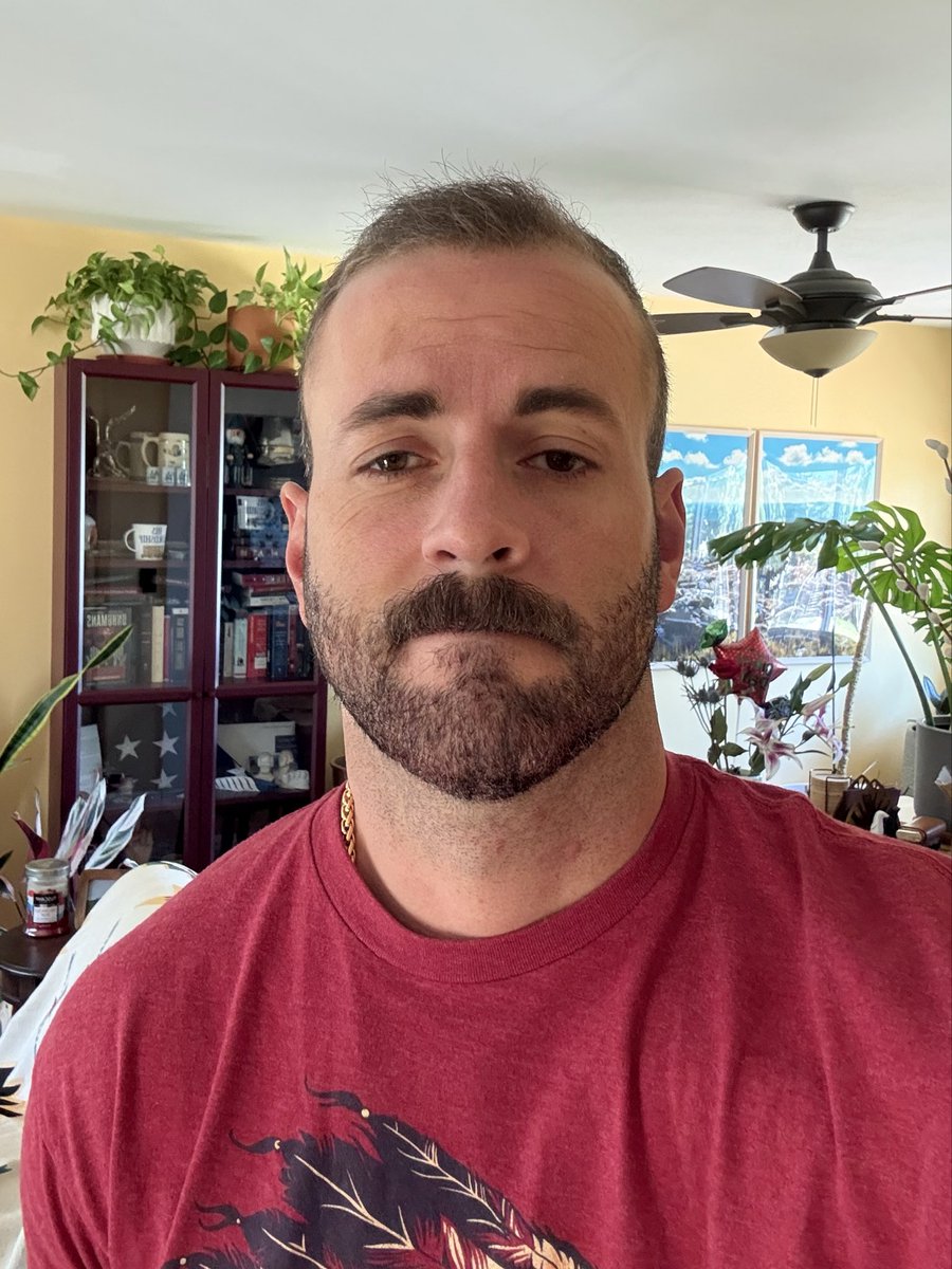KiloJulietBravo's tweet photo. Week 1 as a civilian:
- Still haven’t looked for a job
- Grew a beard (thoughts?)
- Dad had a stroke but by a miracle he’s unaffected, minus vision lost in one eye

I’m crossing my fingers week 2 is less eventful

Hope you had a good week https://t.co/lXXkf5Muks