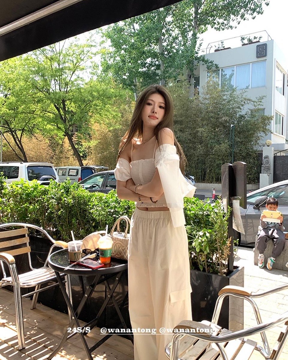 rubianemar's tweet photo. Howdy! 🌻 Don’t forget: no matter what yesterday was, today is a fresh start. 🌻
CgKVB https://t.co/OXZJ4cuWnC