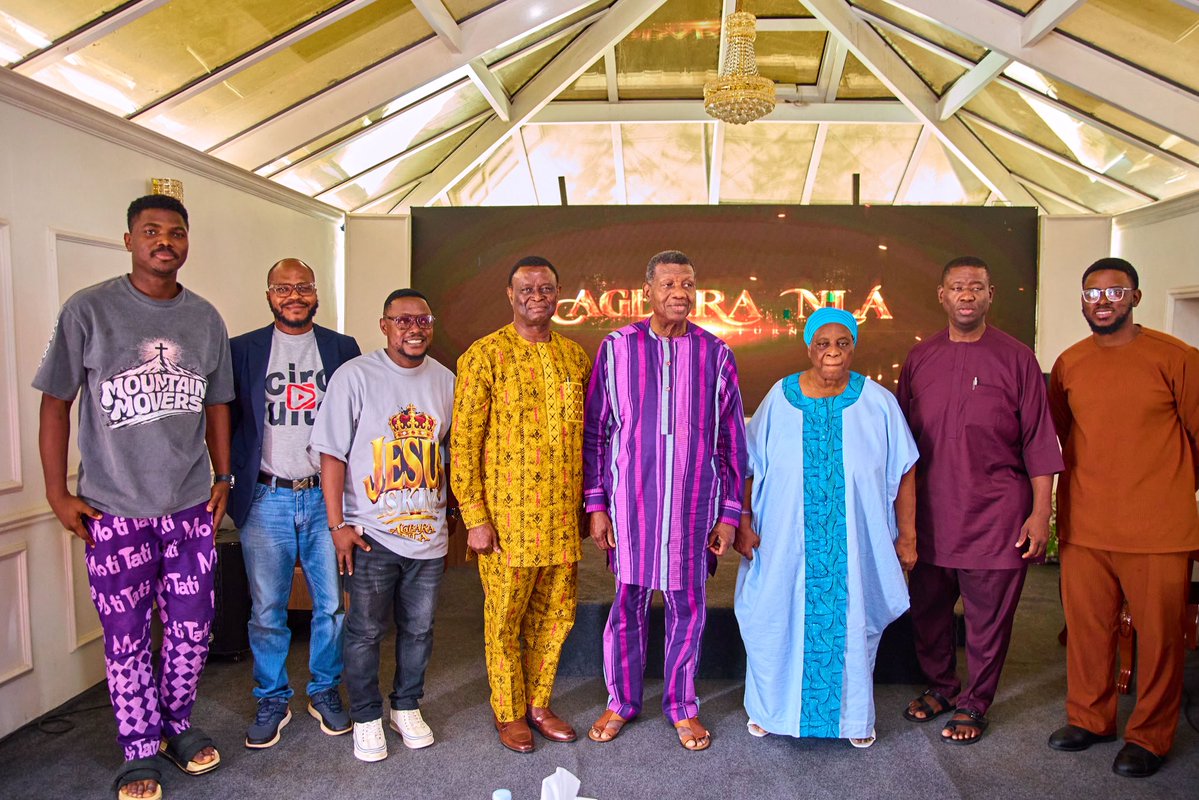 dbamiloye's tweet photo. Yesterday was a truly humbling experience.  It was a deeply special moment for the entire AGBARANLA team as Daddy and Mummy GO hosted us &amp; watched the entire 2½-hour AGBARANLA movie from beginning to end.
We are deeply honoured and incredibly grateful to Pastor E A Adeboye https://t.co/YMaa9YXSDc