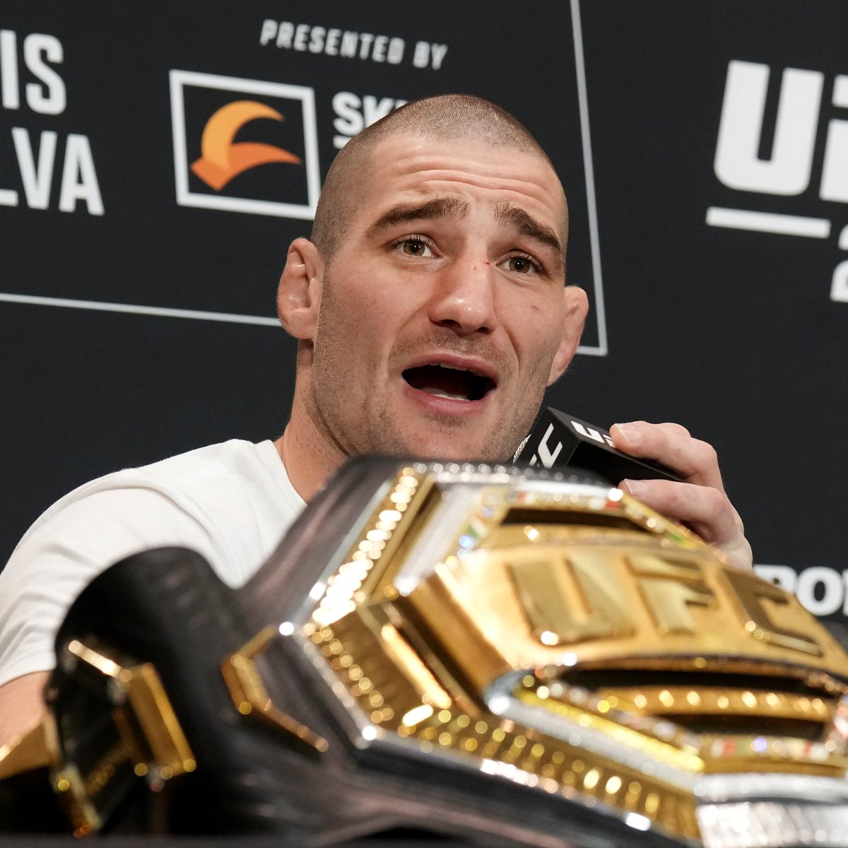 ChampRDS's tweet photo. 🚨 Sean Strickland's odds of being UFC middleweight champion by the end of the year are down to 87% on Polymarket 

Strickland said his "heart isn't in MMA anymore" and is ready to transition to boxing 😬 https://t.co/kG8GFAI6Zp